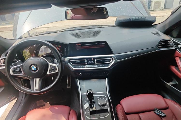 Used BMW 4 Series 2022 425i Convertible M Sport Package Center Console