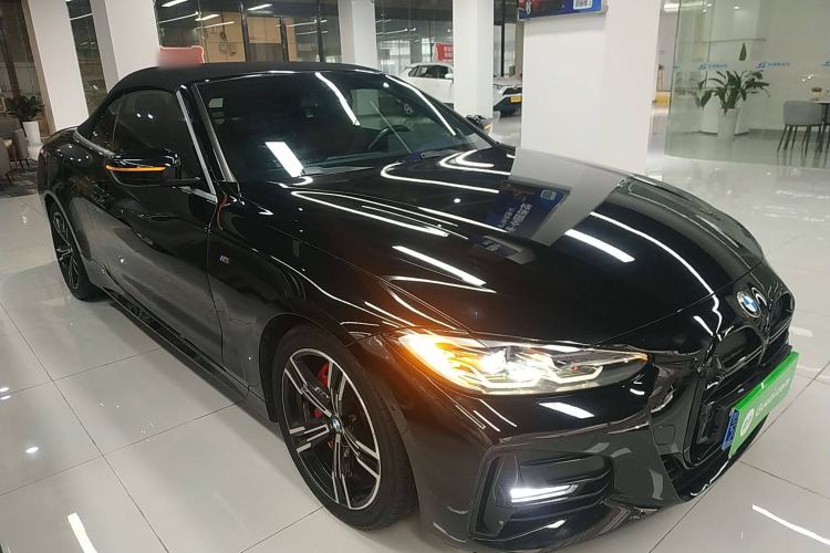Used BMW 4 Series 2022 425i Convertible M Sport Package Front Right 45 Deg