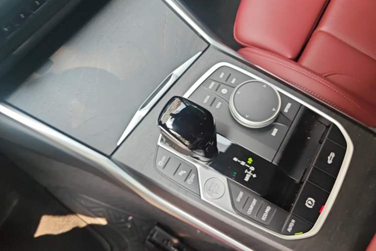 Used BMW 4 Series 2022 425i Convertible M Sport Package Gear Lever