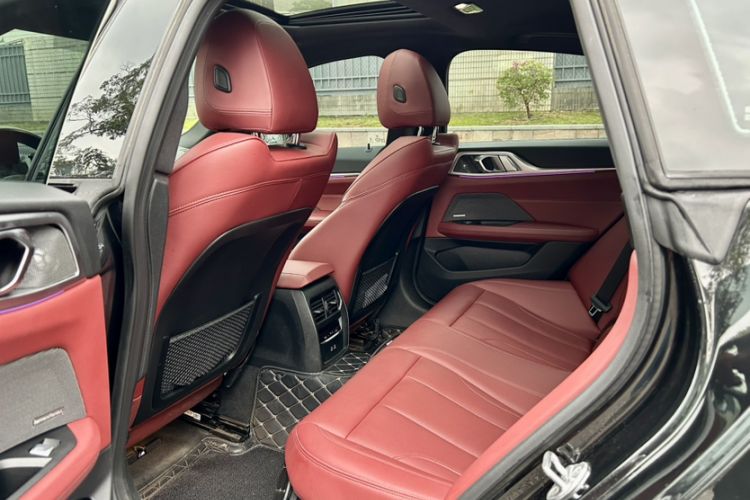 Used BMW 4 Series 2022 430i Gran Coupe M Sport Night Edition Interior 4