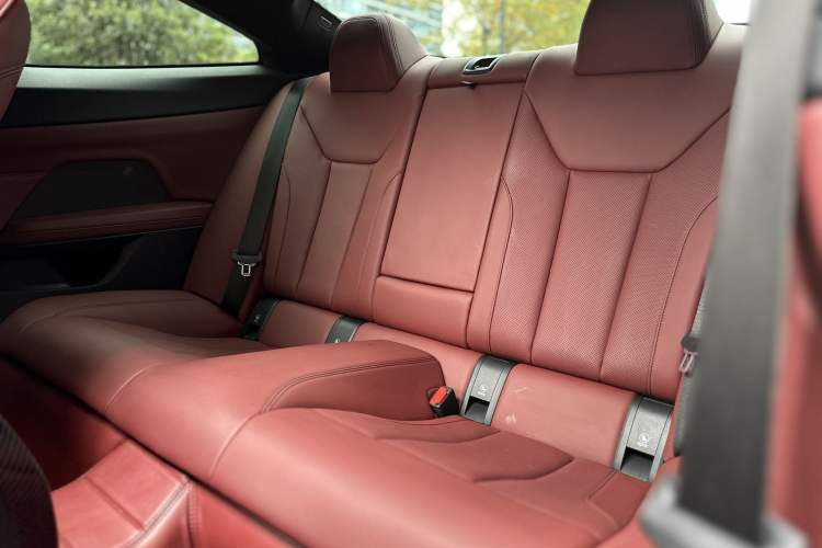 Used BMW 4 Series 2022 Revised 425i M Sport Night Edition Package Interior 5