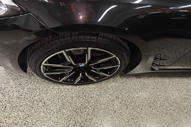 Used BMW 4 Series 2022 425i Gran Coupe M Sport Night Edition Left Front Wheel Hub
