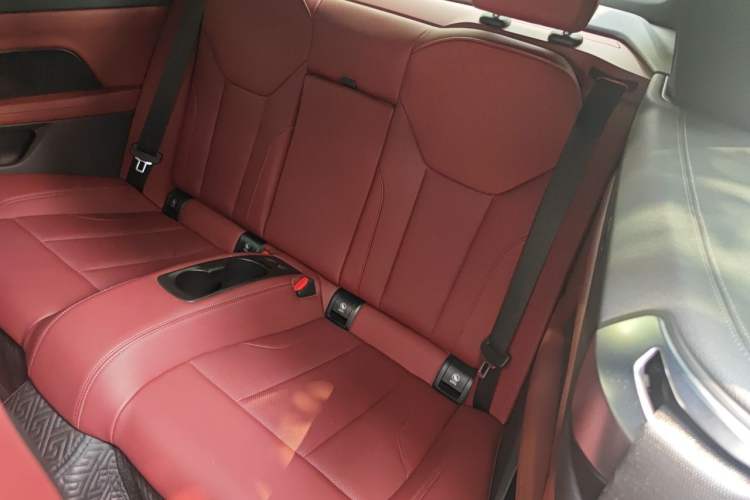 Used BMW 4 Series 2022 425i Convertible M Sport Package Left Rear Seat