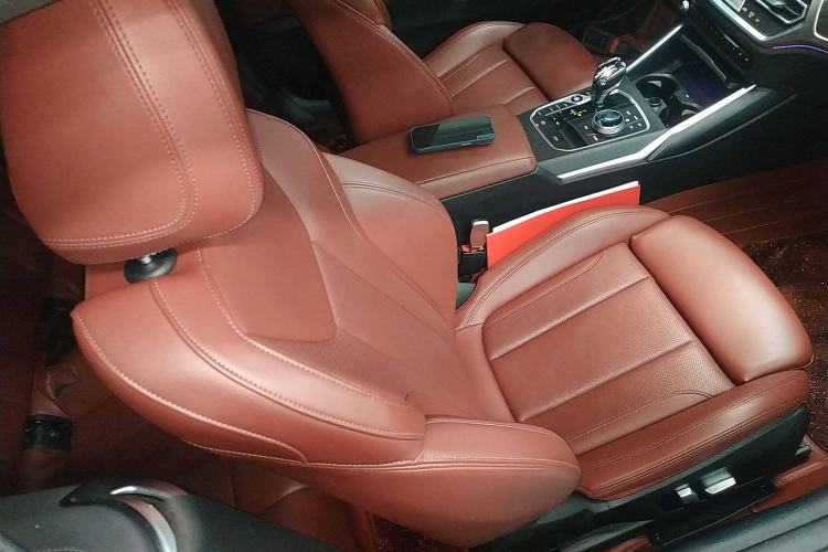 Used BMW 4 Series 2022 425i Convertible M Sport Package Right Front Seat