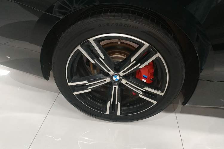 Used BMW 4 Series 2022 425i Convertible M Sport Package Right Rear Wheel Hub
