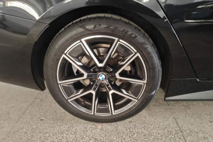 Used BMW 4 Series 2022 425i Gran Coupe M Sport Package Right Rear Wheel Hub