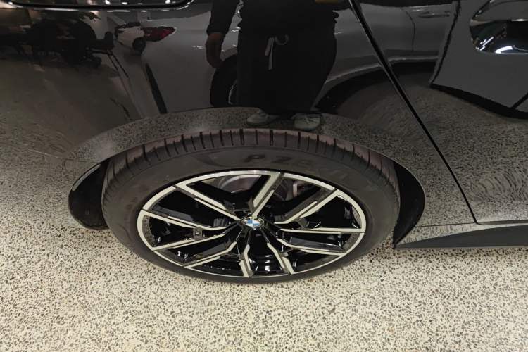 Used BMW 4 Series 2022 425i Gran Coupe M Sport Night Edition Right Rear Wheel Hub