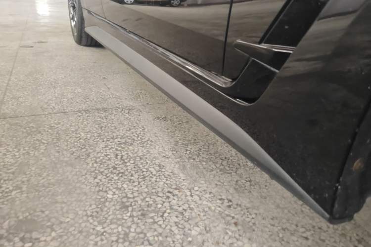 Used BMW 4 Series 2022 425i Gran Coupe M Sport Package Right Side Sill