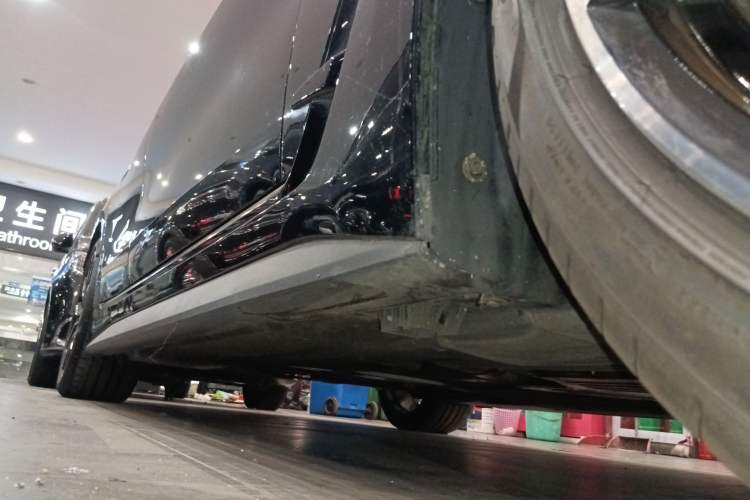 Used BMW 4 Series 2022 425i Gran Coupe M Sport Night Edition Right Side Sill