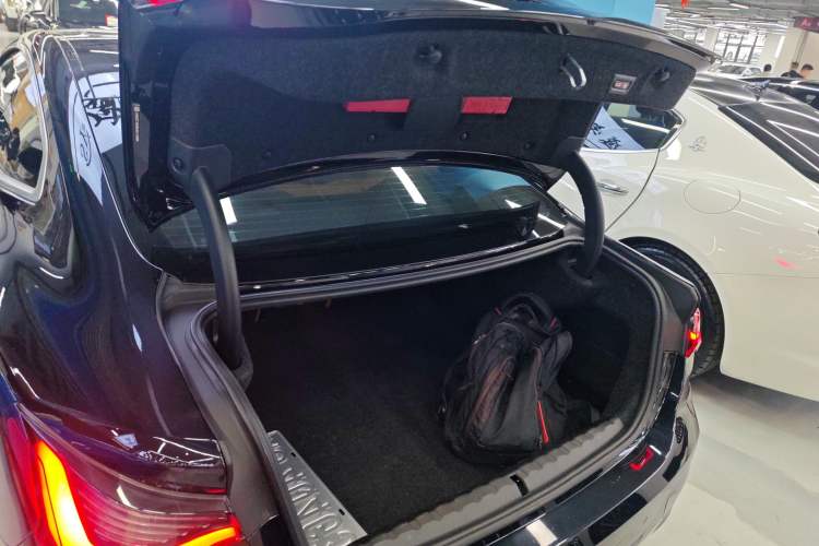 Used BMW 4 Series 2022 425i M Sport Package Trunk