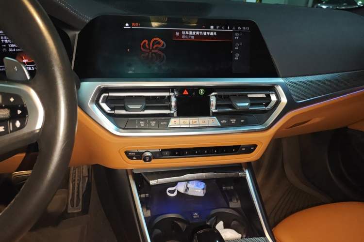 Used BMW 4 Series 2022 425i M Sport Night Edition Package Audio And AC Panel