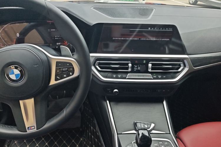 Used BMW 4 Series 2022 425i M Sport Package Center Console