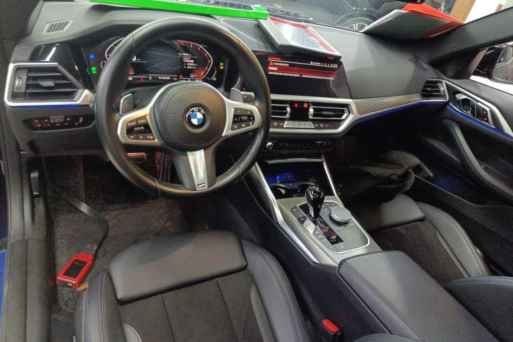 Used BMW 4 Series 2022 425i M Sport Night Edition Package Center Console