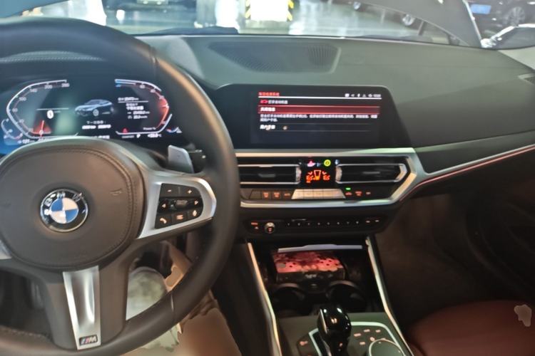 Used BMW 4 Series 2022 425i M Sport Package Center Console