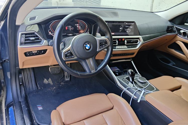 Used BMW 4 Series 2022 425i M Sport Package Center Console