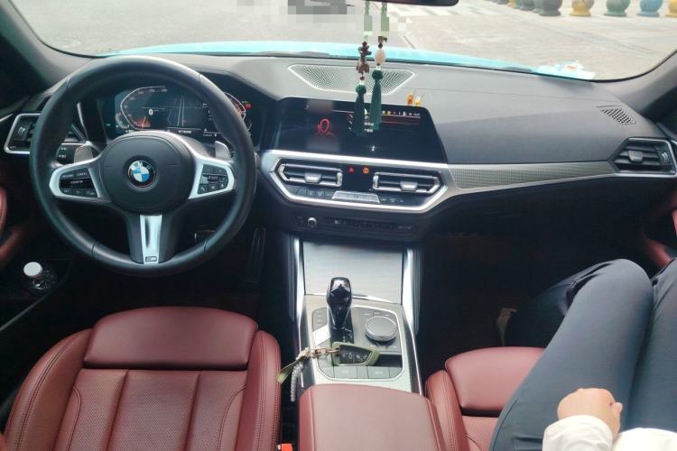 Used BMW 4 Series 2022 Revised 425i Convertible M Sport Night Edition Package Center Console