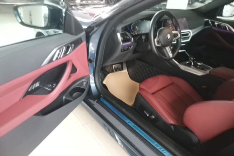 Used BMW 4 Series 2022 Revised 425i M Sport Night Edition Package Driver Seat
