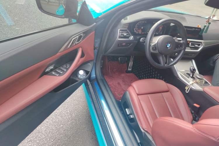Used BMW 4 Series 2022 Revised 425i Convertible M Sport Night Edition Package Driver Seat