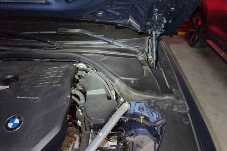 Used BMW 4 Series 2022 425i M Sport Package Engine Bay Left