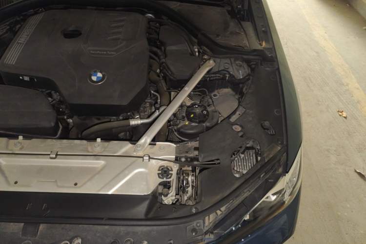 Used BMW 4 Series 2022 425i M Sport Package Engine Bay Left