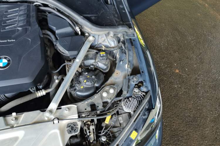Used BMW 4 Series 2022 Second Facelift 430i M Sport Night Edition Package Engine Bay Left