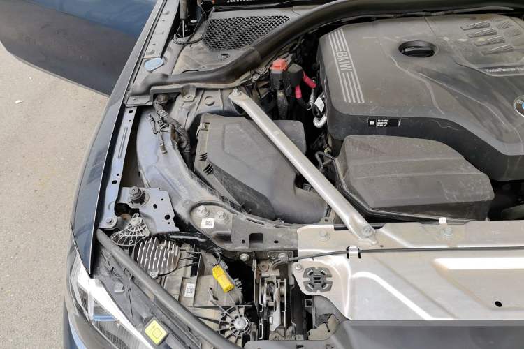 Used BMW 4 Series 2022 Revised 425i M Sport Night Edition Package Engine Bay Right