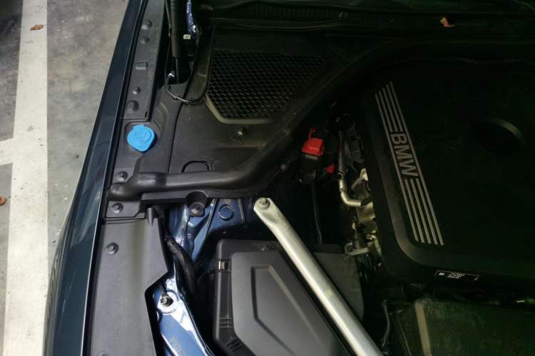 Used BMW 4 Series 2022 425i M Sport Package Engine Bay Right