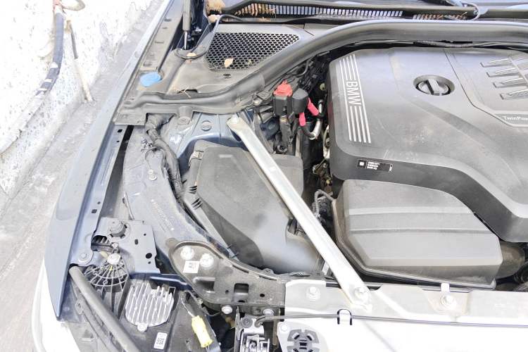 Used BMW 4 Series 2022 425i M Sport Package Engine Bay Right