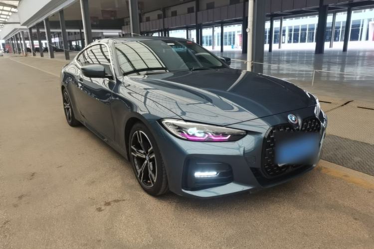 Used BMW 4 Series 2022 425i M Sport Package Front Right 45 Deg