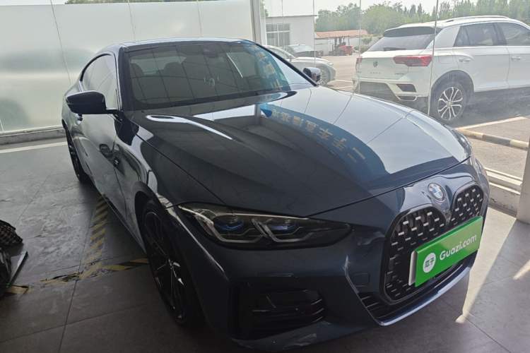 Used BMW 4 Series 2022 Revised 425i M Sport Night Edition Package Front Right 45 Deg