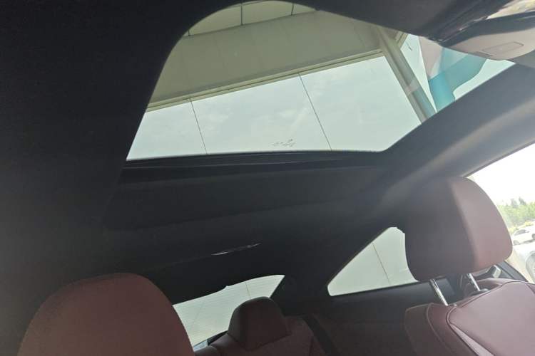 Used BMW 4 Series 2022 Revised 425i M Sport Night Edition Package Headliner