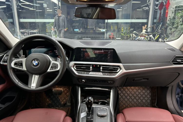 Used BMW 4 Series 2022 425i M Sport Package Interior 1