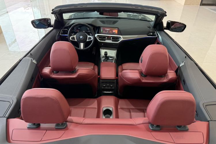 Used BMW 4 Series 2022 Revised 425i Convertible M Sport Night Edition Package Interior 10
