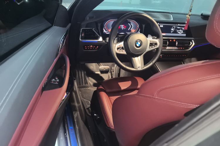 Used BMW 4 Series 2022 Revised 425i M Sport Night Edition Package Interior 3