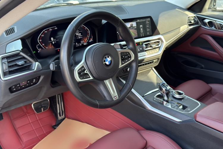 Used BMW 4 Series 2022 425i M Sport Package Interior 3