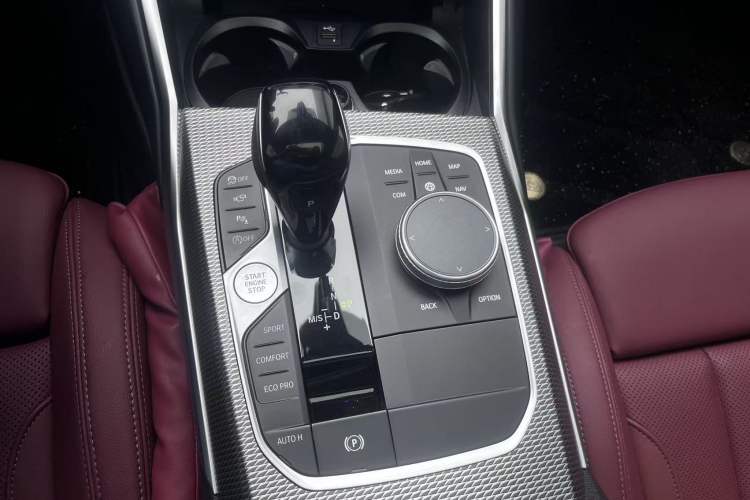 Used BMW 4 Series 2022 Revised 425i M Sport Night Edition Package Interior 3