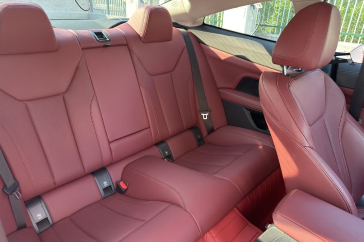 Used BMW 4 Series 2022 425i M Sport Package Interior 4