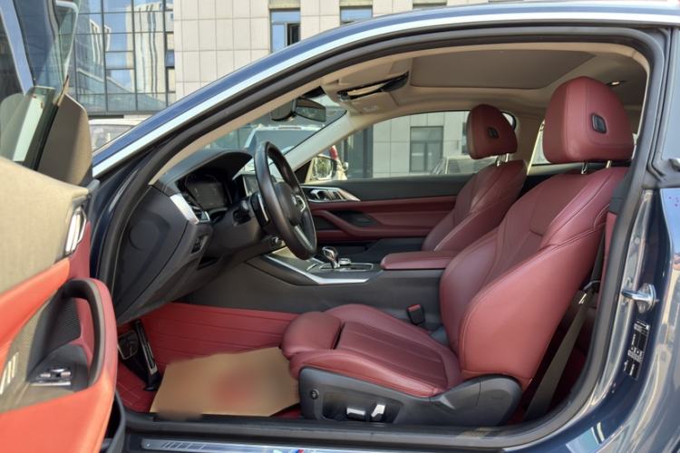 Used BMW 4 Series 2022 425i M Sport Package Interior 5