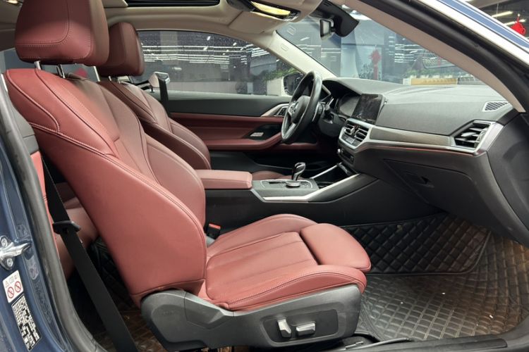 Used BMW 4 Series 2022 425i M Sport Package Interior 7