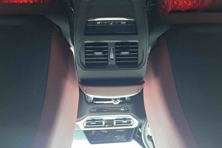 Used BMW 4 Series 2022 425i M Sport Package Interior 7