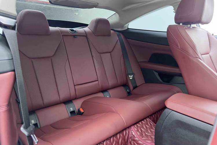 Used BMW 4 Series 2022 425i M Sport Package Interior 8