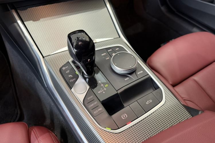 Used BMW 4 Series 2022 Revised 425i Convertible M Sport Night Edition Package Interior 9