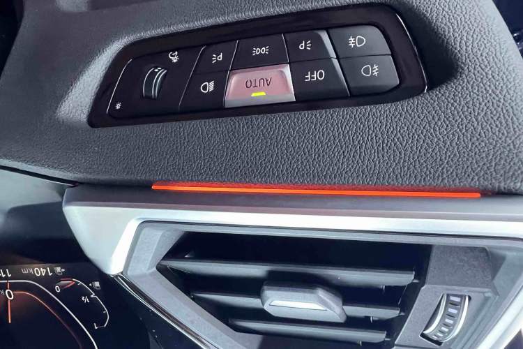 Used BMW 4 Series 2022 425i M Sport Package Interior 9