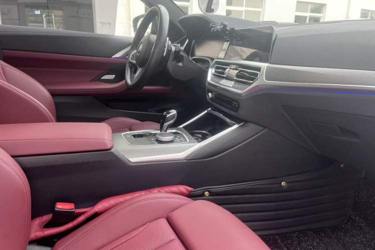 Used BMW 4 Series 2022 Revised 425i M Sport Night Edition Package Interior 9