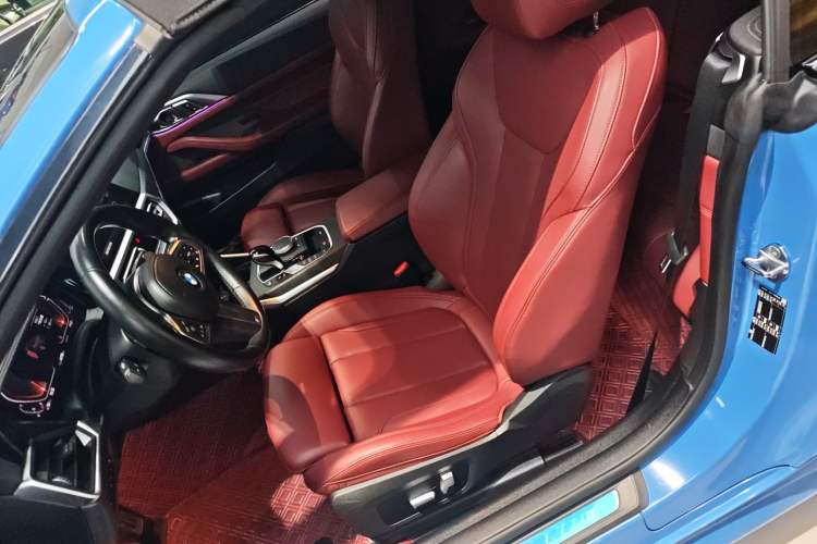 Used BMW 4 Series 2022 425i Convertible M Sport Package Left Front Seat