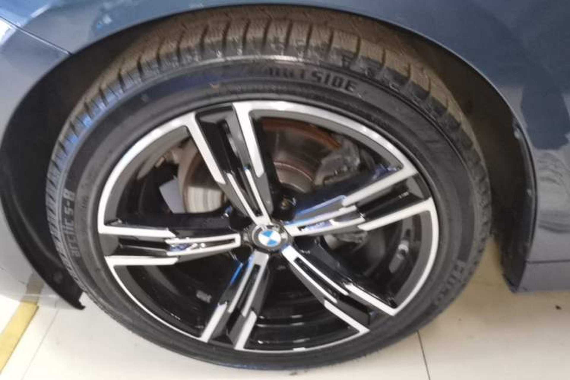 Used BMW 4 Series 2022 425i M Sport Package Left Front Wheel Hub