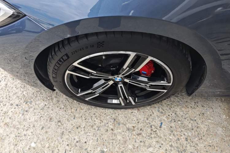 Used BMW 4 Series 2022 425i M Sport Package Left Front Wheel Hub