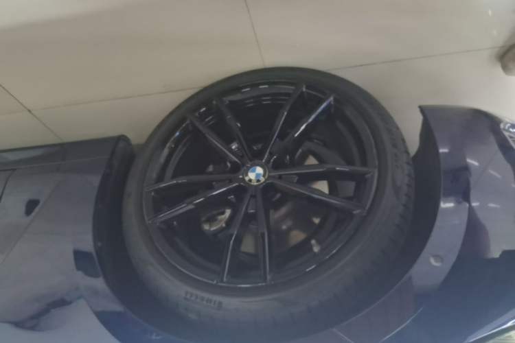 Used BMW 4 Series 2022 425i M Sport Night Edition Package Left Front Wheel Hub