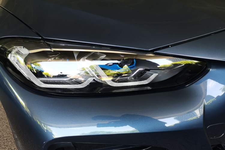 Used BMW 4 Series 2022 Second Facelift 430i M Sport Night Edition Package Right Front Headlight