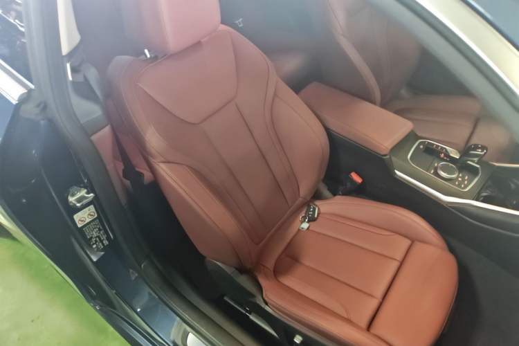 Used BMW 4 Series 2022 425i M Sport Package Right Front Seat